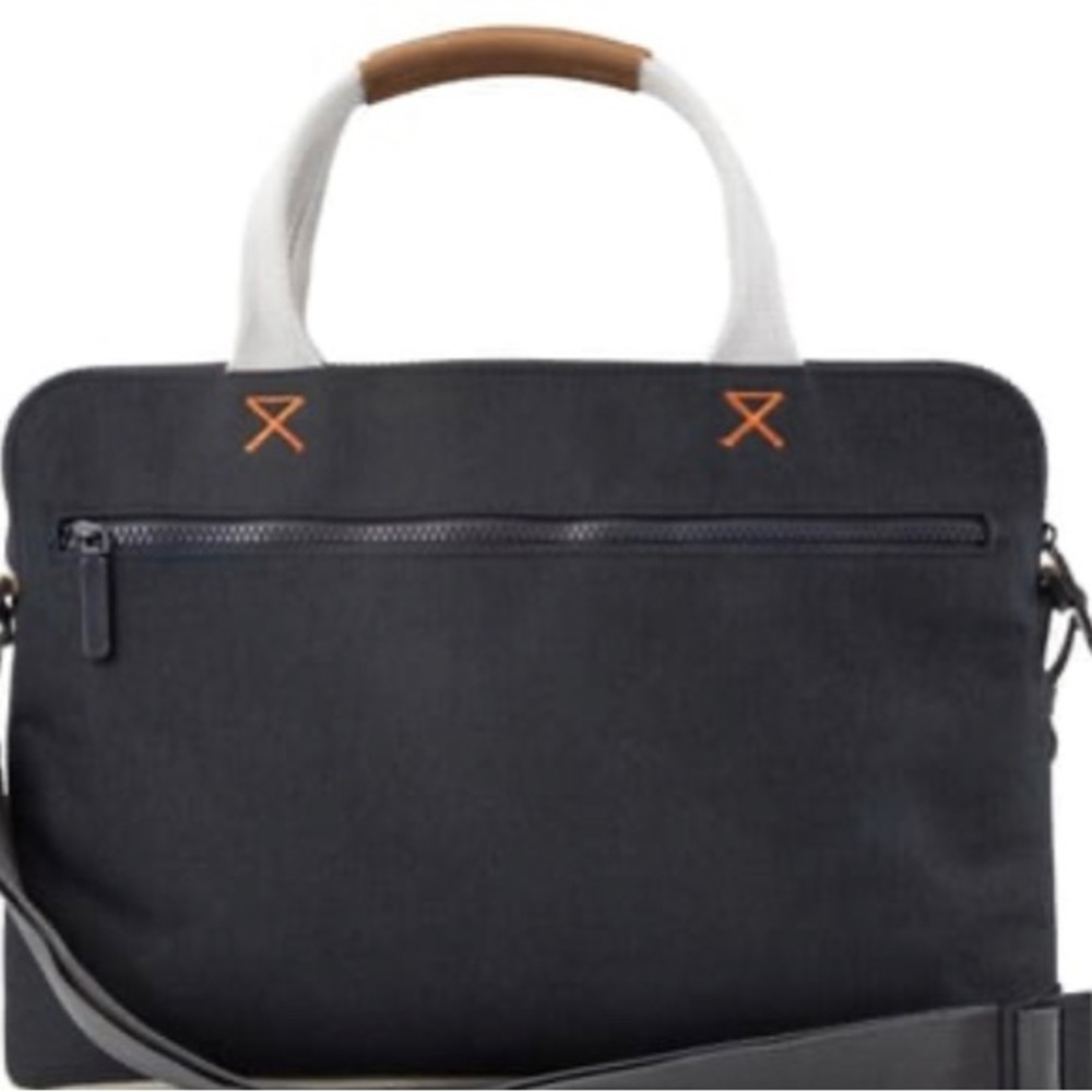 BNWT Golla Original Handle Sleeve Laptop Messenger Bag for 14” laptop or iPad